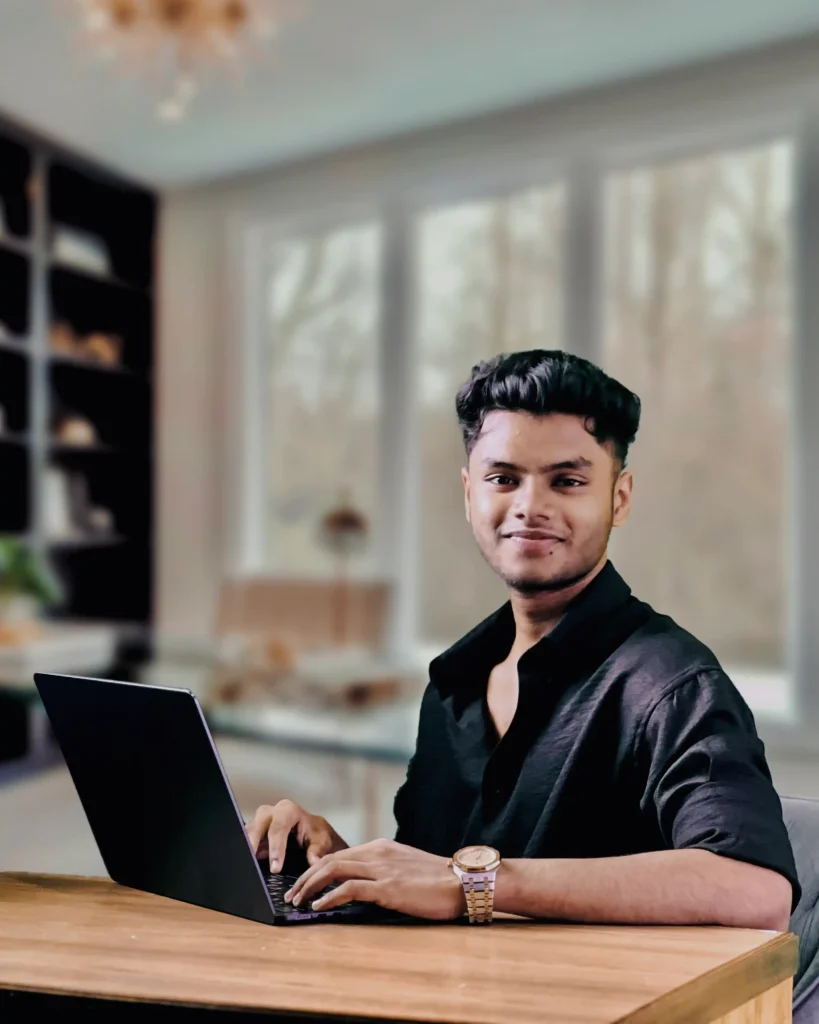professional photo of man using laptop. top best freelance digital marketer in malappuram